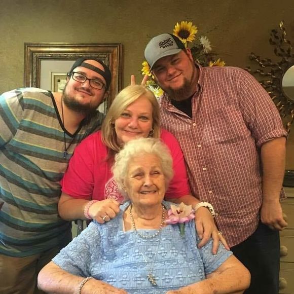 Meet your Posher, Owen - Picture 1 of 1